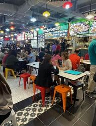 Lucky Plaza (D9), Retail #610992521